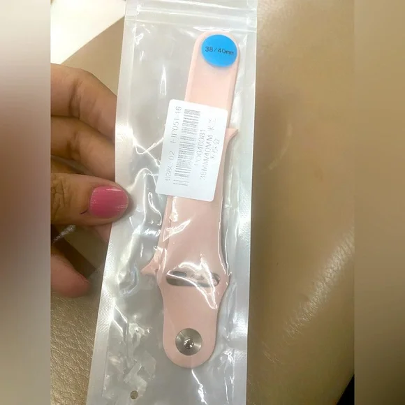 APPLE WATCH ASSORTED STRAPS. 999/- each. Gold rose gold black navy blue maroon - Picture 9 of 10